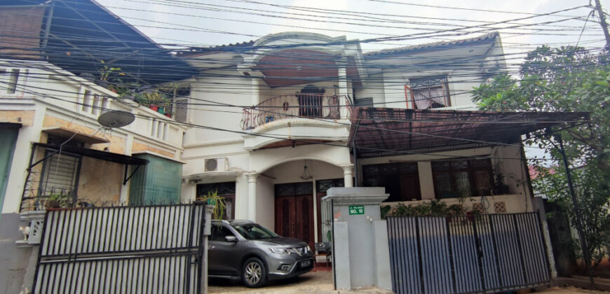 Rumah 3 Lt Gandaria Jakarta Selatan